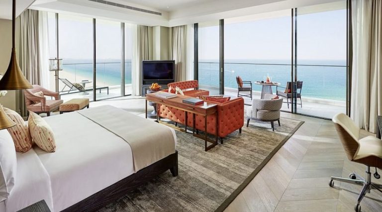 Last Minute Hotel Deals: Your Fast Track to Affordable & Comfortable Stays in 2025