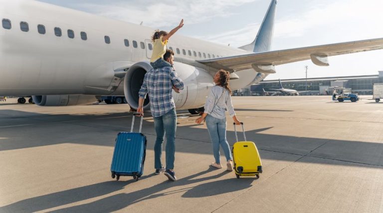 Last Minute Flight Deals: The Smart Traveler’s Guide to Spontaneous Savings